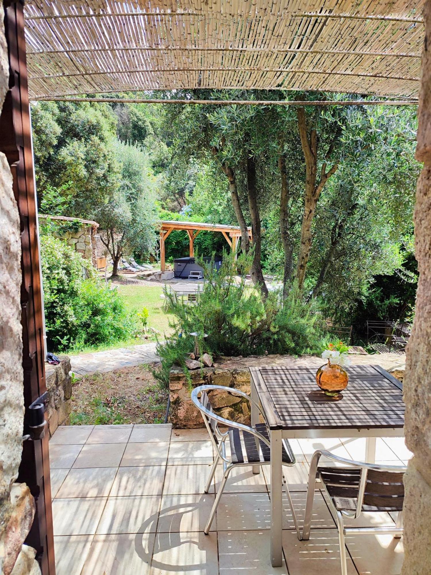 Résidence A CASA VECCHIA gites de charme avec JACUZZI proche Ajaccio Peri Esterno foto